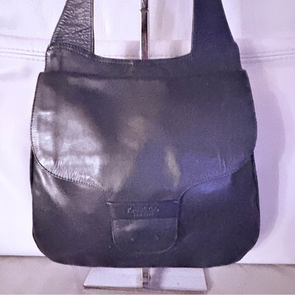 KENNETH COLE BLACK LEATHER SHOULDER BAG MAGNETIC CLOSURE - Picture 2 of 13